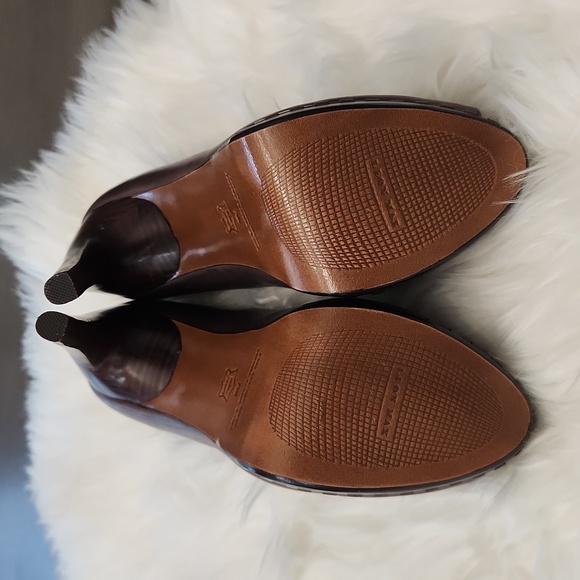 NWOT. Max Studio whipstitch peep toe high heels sz.7 - Picture 8 of 10